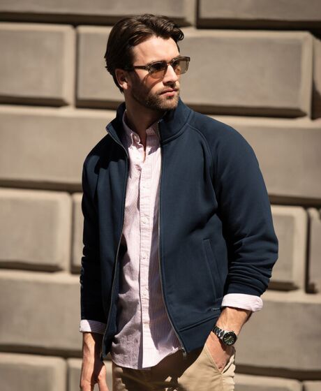 Cambridge – fashionable trainer Thumbnail