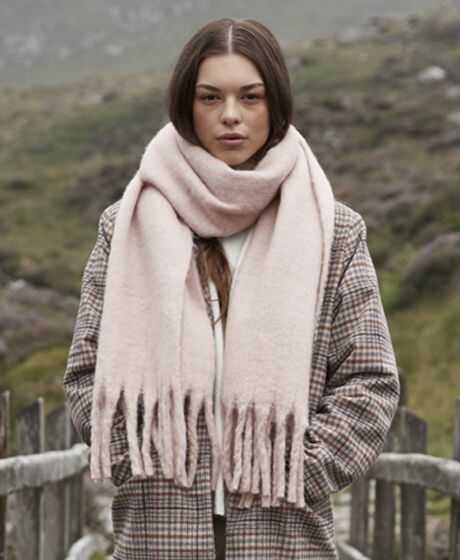 Beechfield Fluffy Scarf Thumbnail